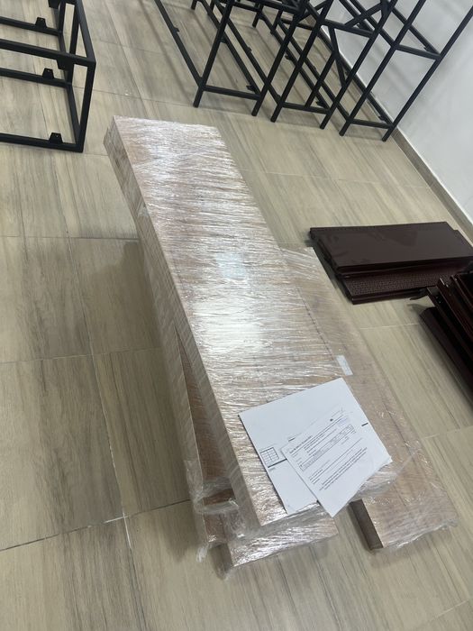 Стеллажи с полками