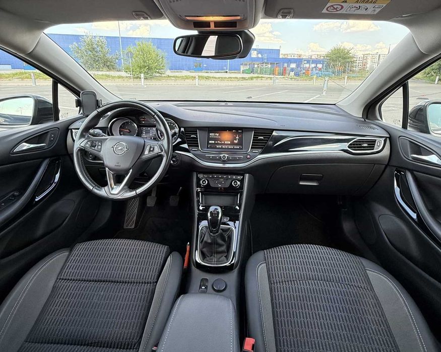 Opel Astra si Dacia Logan de inchiriat/Masini de inchiriat/Rent a car