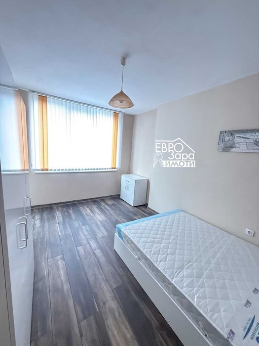 Дава се под наем Тристаен апартамент в Стара Загора, Център - 70 кв.м за 459 € - Снимка #2