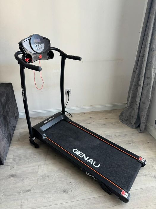 Продам беговую дорожку.