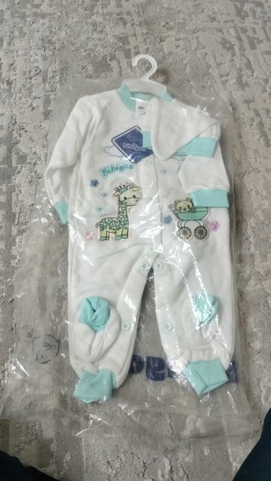 Продам детские вещи новый