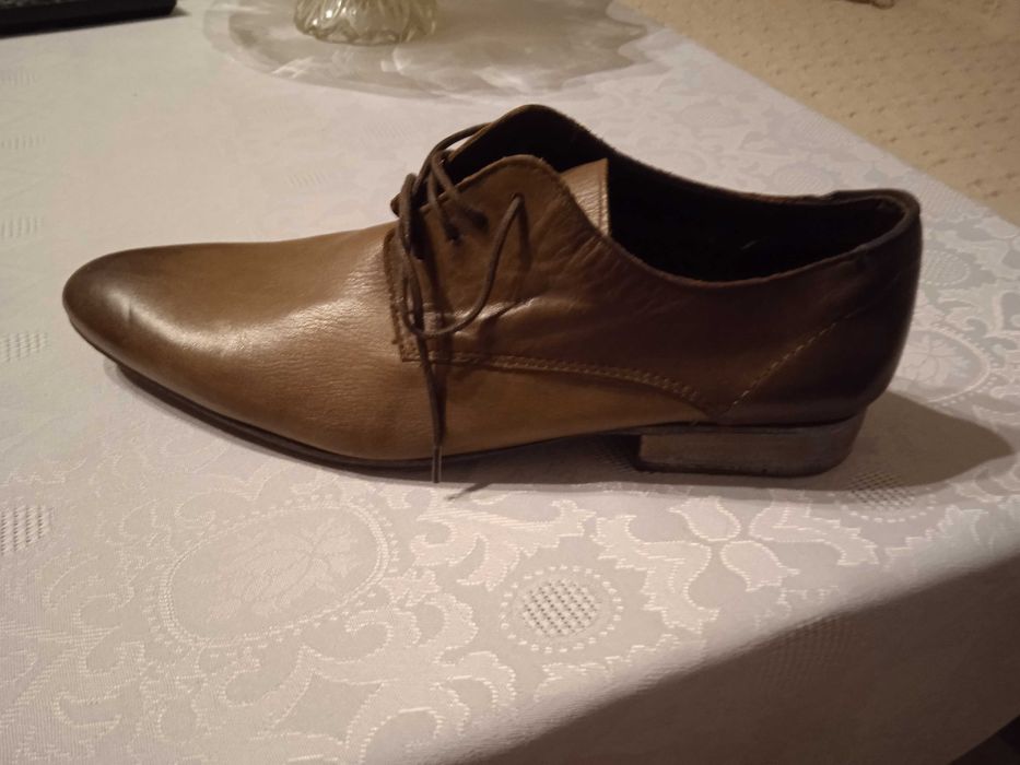 мъжки обувки от естествена кожа