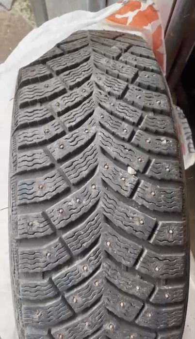 MICHELIN X-Ice North 4 195/65 R15 95T с шипами