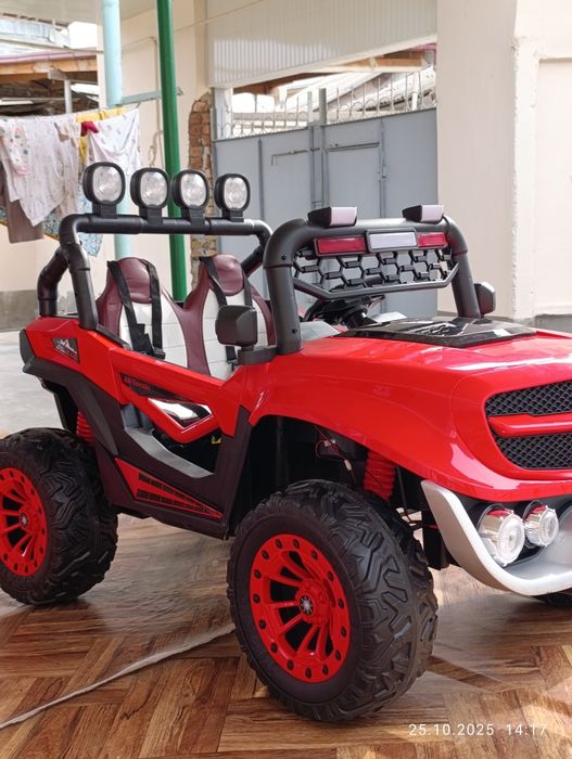 Yengi moshina sotiladi mers 50 kg gacha kotaradi