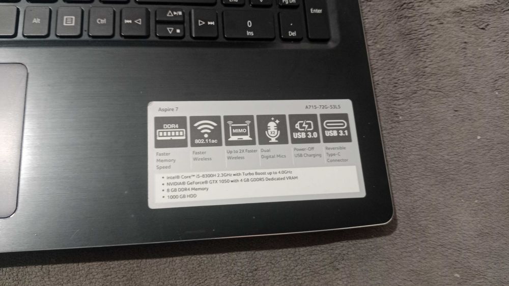 Продам игровой ноутбук Acer Aspire 7