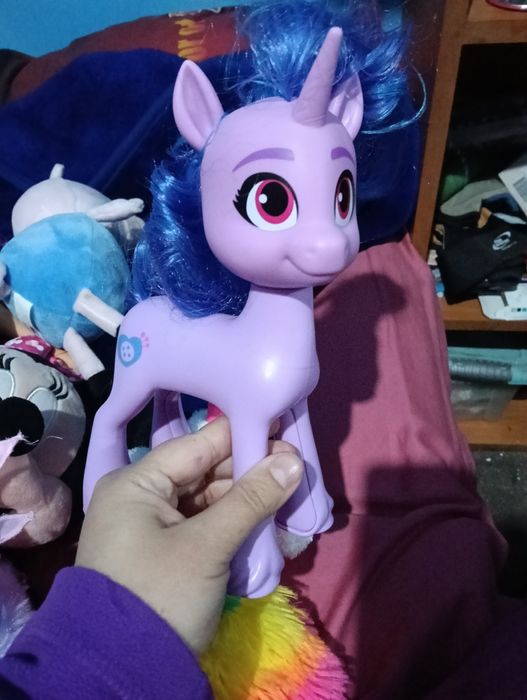 Vând jucării Minnie ,Barbie ,