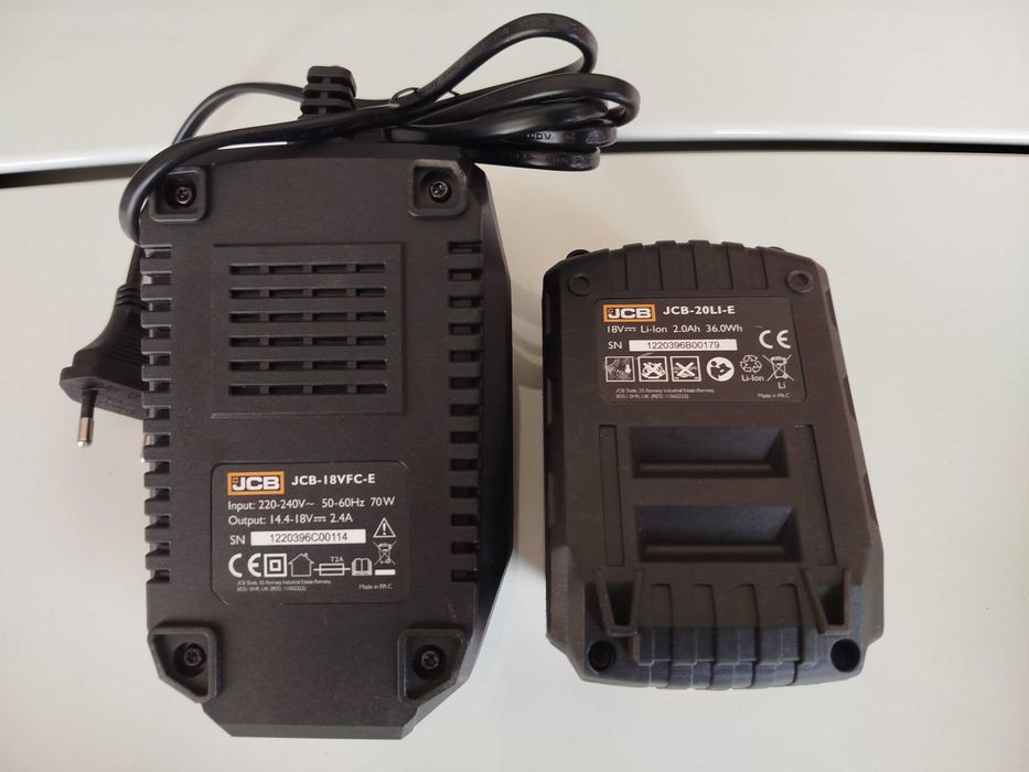 к-т JCB батерия 18V li-ion 2Ah и зарядо 2.4A НОВИ