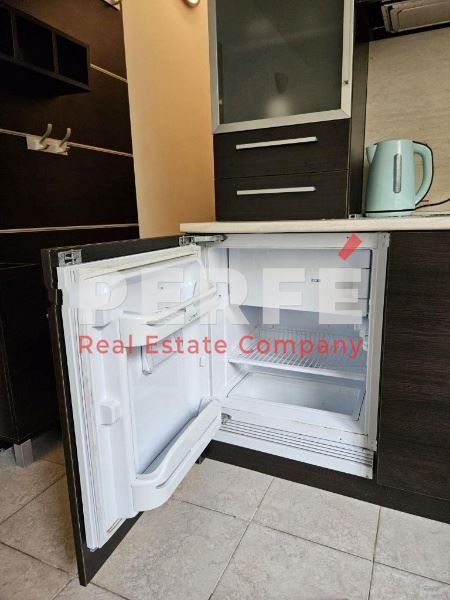 Продава се Двустаен апартамент в к.к. Слънчев бряг - 55 кв.м за 1028 €/кв.м - Снимка #3