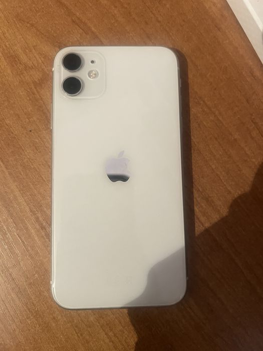 Продам iPhone 11