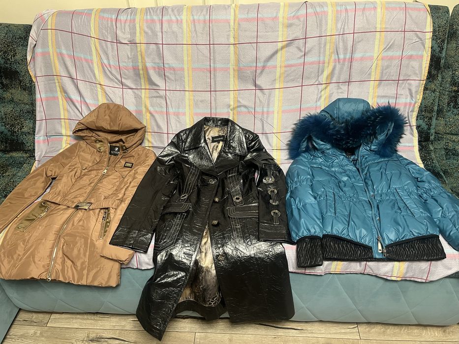 Куртки, кожанки, плащи