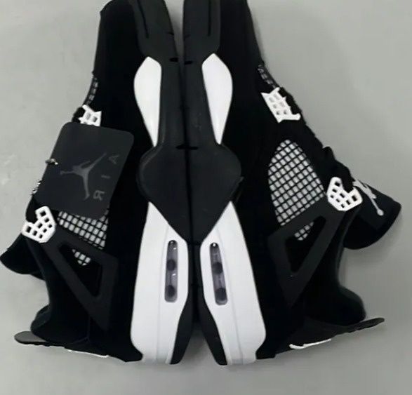 Jordan 4 White Cement