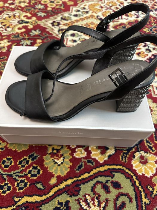 Туфли женские.