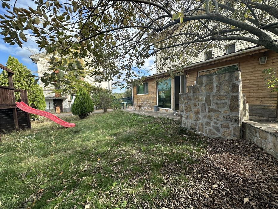 Продава се Къща в Казанлък - 330 кв.м за 970 €/кв.м - Снимка #3