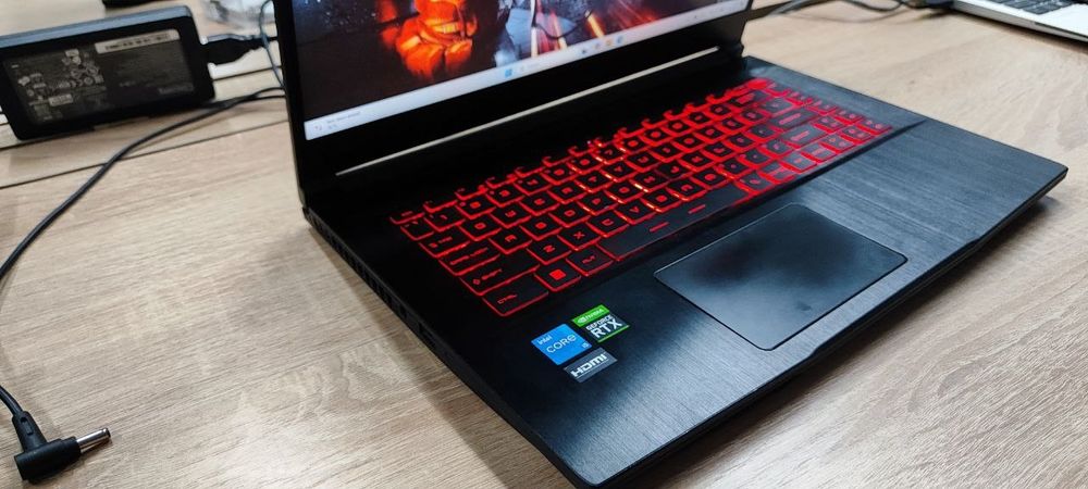Msi  gaming noutbuk notebook ноутбук srochna sotiladi
