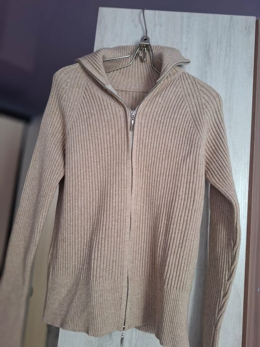 Продается джемпер