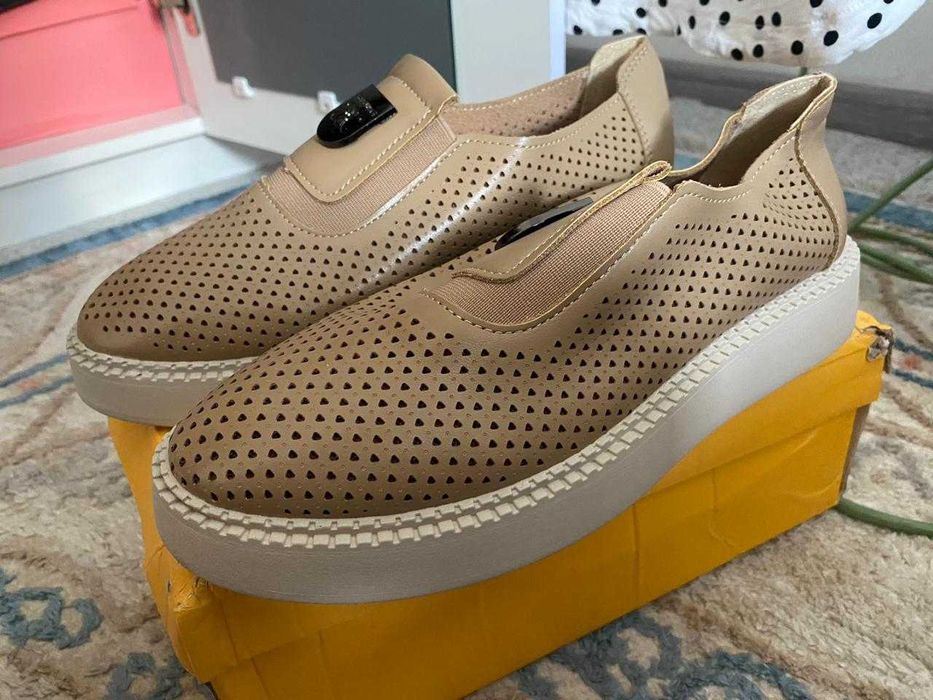 Продам б/у одежду