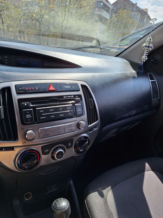 HYUNDAI i20 2014 — imagine 4