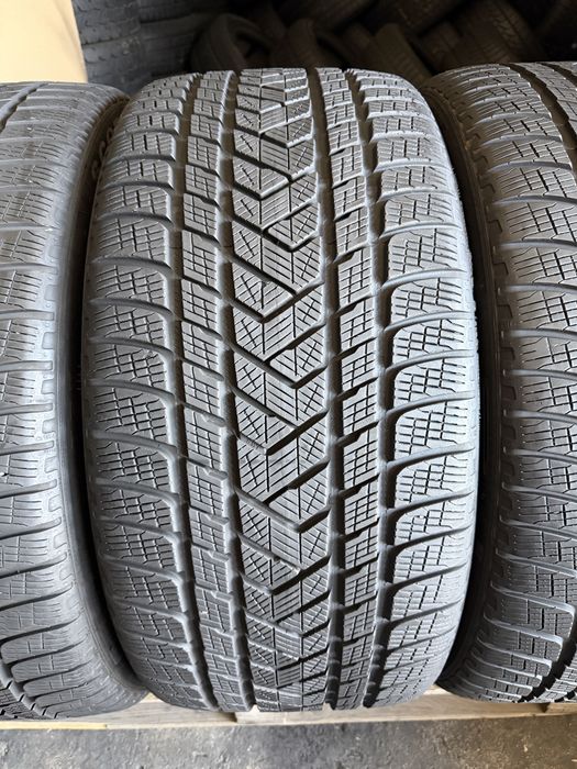 4 anvelope iarna 285/35/22 , Pirelli , 5.7-6.3 mm , DOT 2021