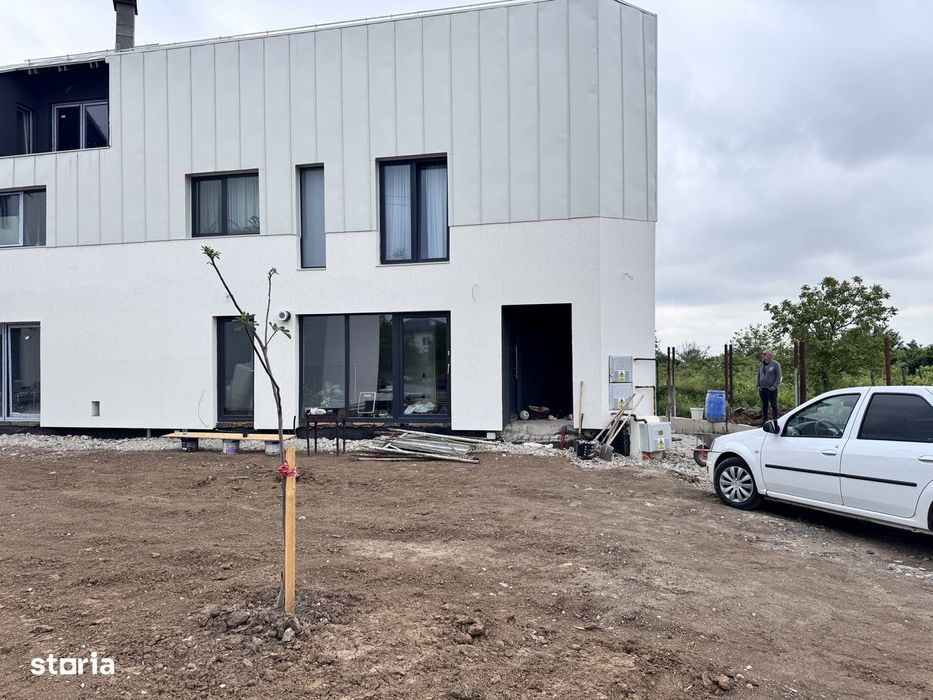 Casa Moderna P+1+M. 320mp Teren. 145mp Util