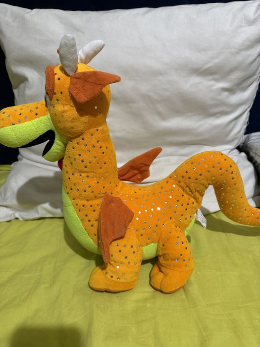 Оранжев дракон със сребрист брокат