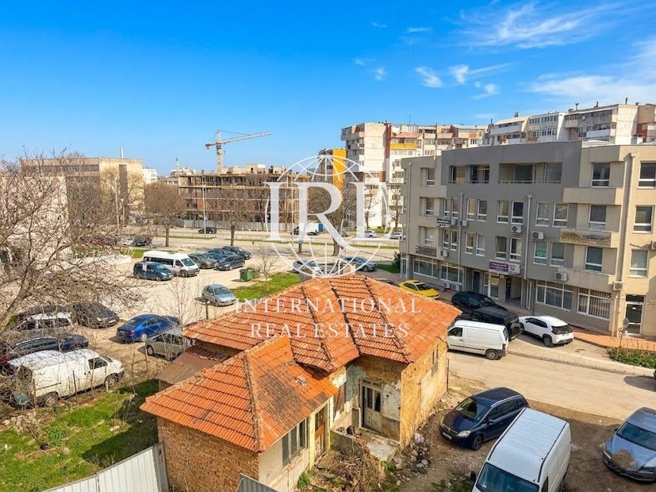 Продава се Тристаен апартамент в Добрич, Център - 108 кв.м за 638 €/кв.м - Снимка #6