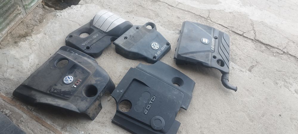 Кори над двигателя за автомобили