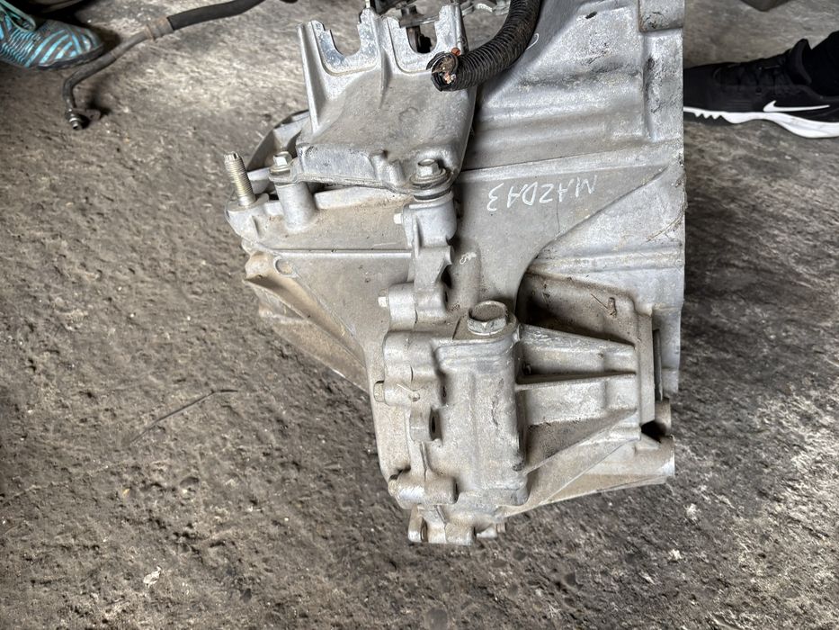 Mazda 3 2.0 i 2017 година Скоростна Кутия