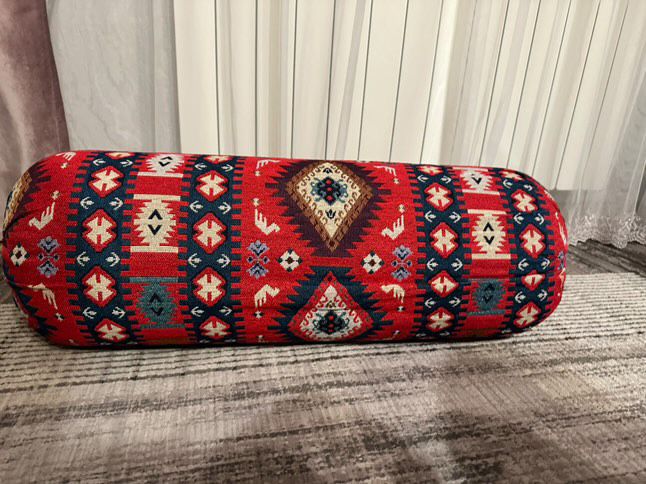 Болстеры для йоги Айенгара.