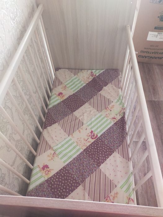 Продам детскую кроватку