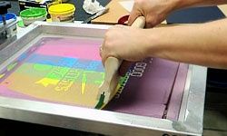 Pechat uslugaga zakaz qabul qilamiz (shelkografiya xizmati)