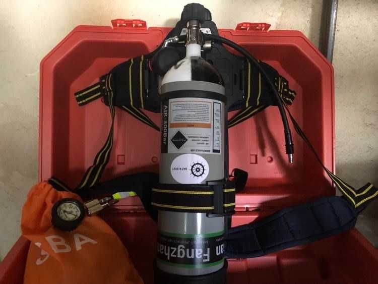 Въздушно дихателен апарат 6л 300бар, пълен комплект