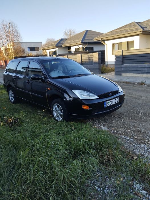 Vand ford focus 1.6 16v sau dezmembrez