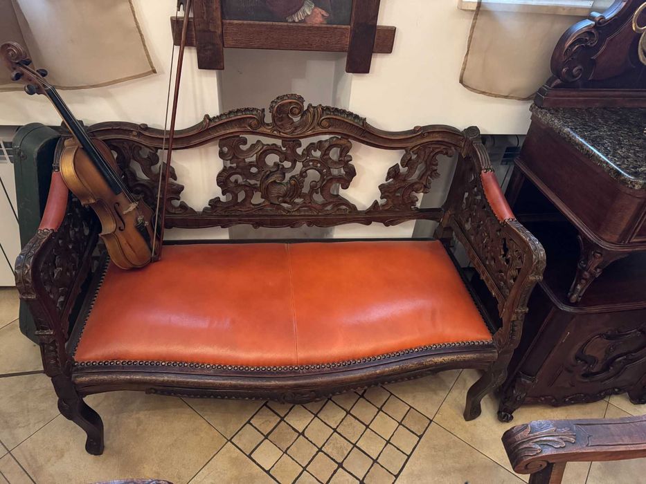 Стари мебели, пейка, два стола и масичка с интарзии