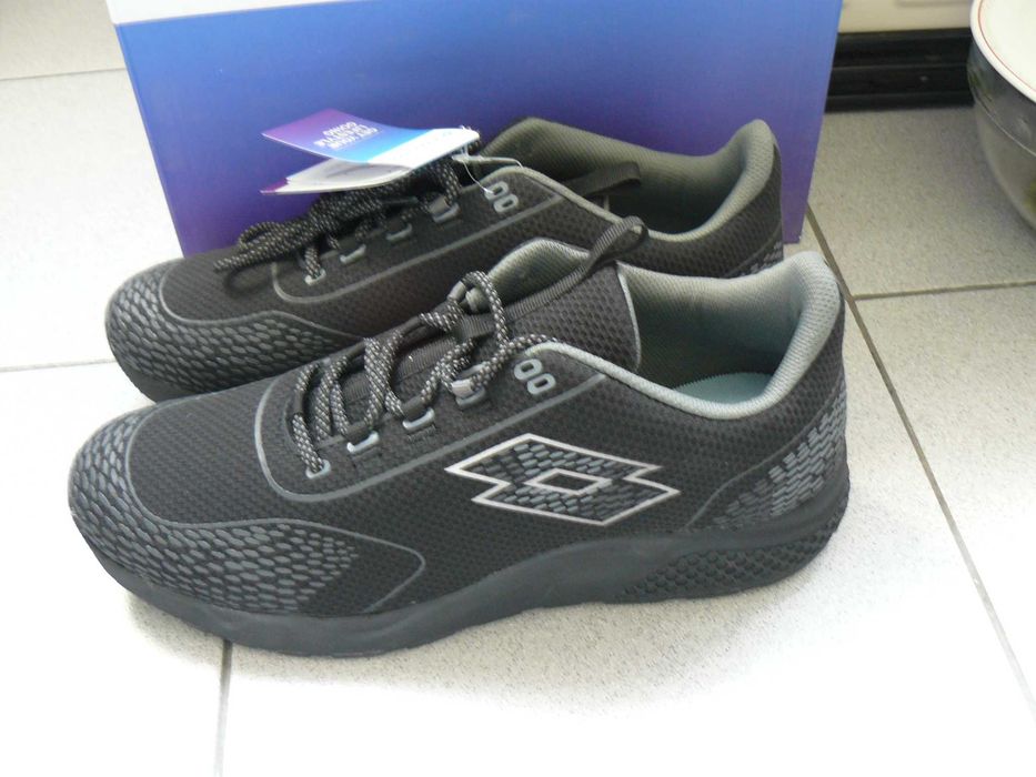 Pantofi Sport Barbati LOTTO KIBRA AMF Noi,Originali,Negru,Marime 45,5