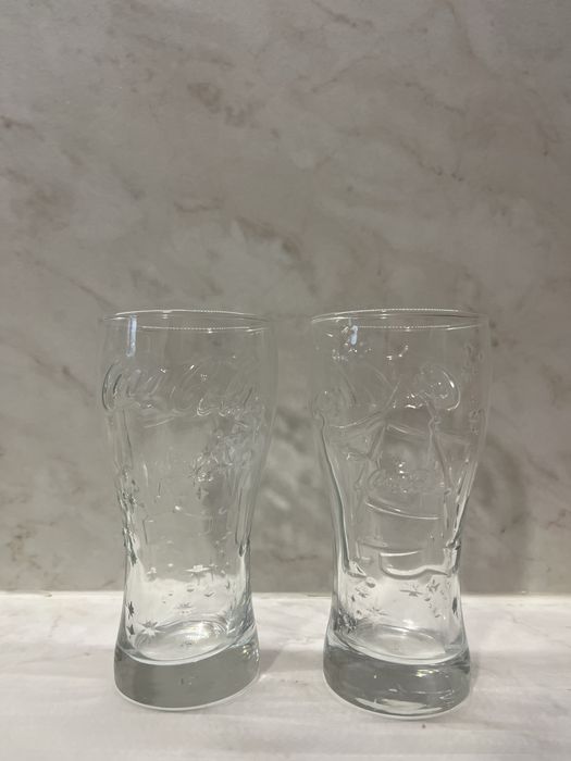 колекция юбилейни чаши на Кока-кола