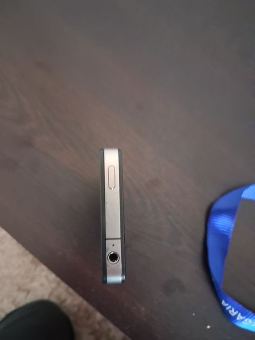 iPhone 5C и iPhone 4 за части