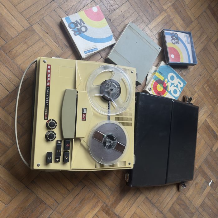 Magnetofon Tesla B41