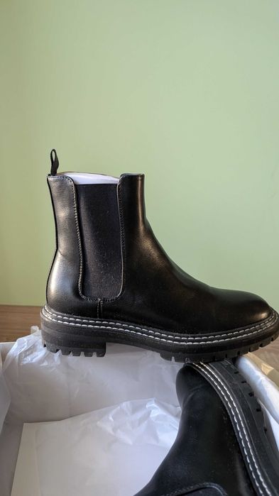 Дамски кожени боти