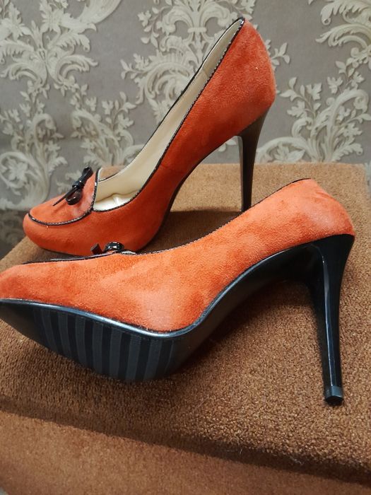 Туфли новые замша 5000