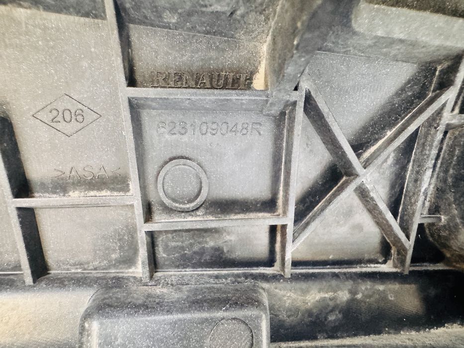 Grila radiator Renault Master 4 dupa 2019 cod 623109048R