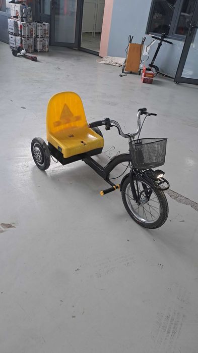 Трайк.  Электронный.  48в. 12а. Скорость до 50км.ч. запас хода 20км.