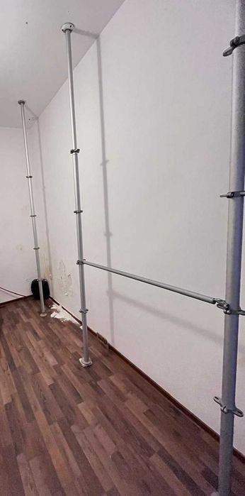 Rafturi dressing IKEA cu 8 polite late si bara umerase