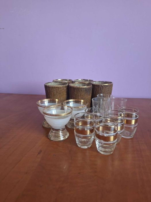 Vând Lot  16 Pahare Vitingi