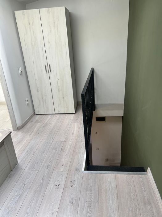 Inchiriez apartament zona Podu Ros