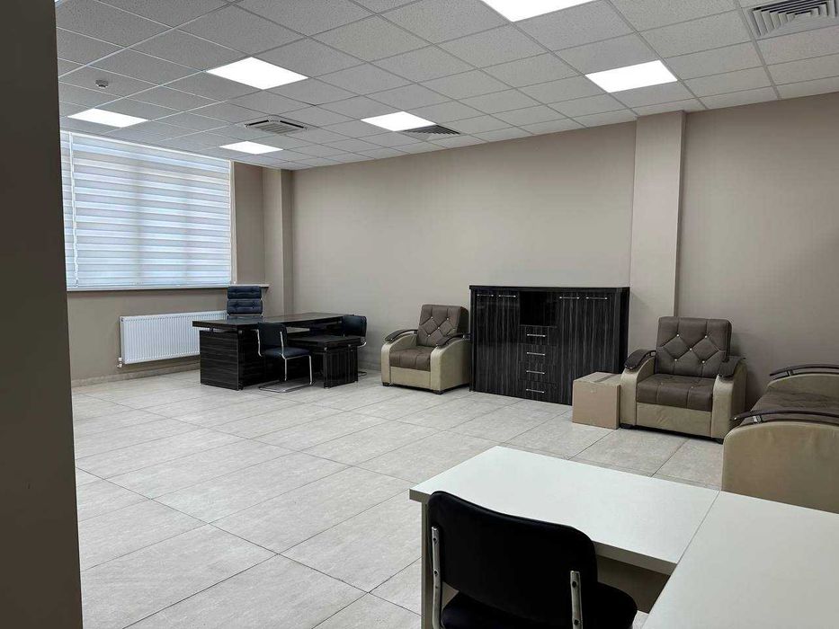 В центре, в Аренду Свой офис / Arendaga ofis,  46м2. ул.Нукус