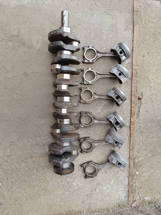 Коленвал с поршнями БМВ Е34 ОТ 2.8