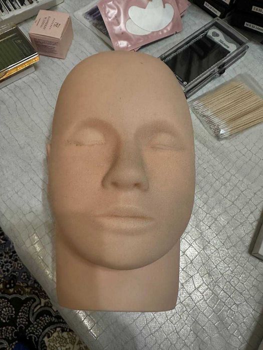 Продам товары для наращивание ресниц и бровей