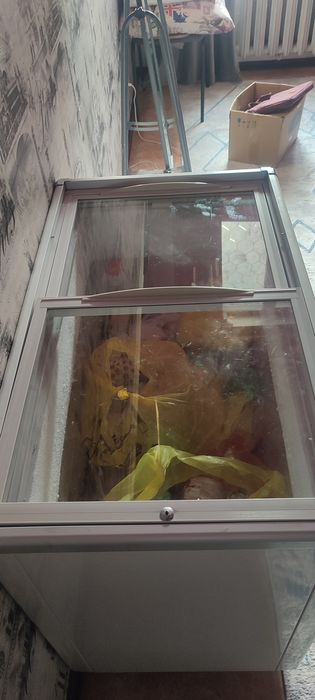 Морозильник со стеклянной крышкой