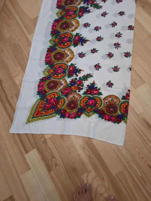 Batic  florar  din  casmir  127  ,/120  cm