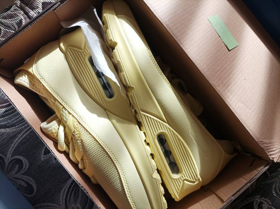 Дамски маратонки номер 40